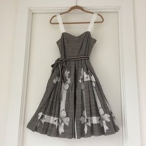 Anthropologie flirty sundress size 4 like new